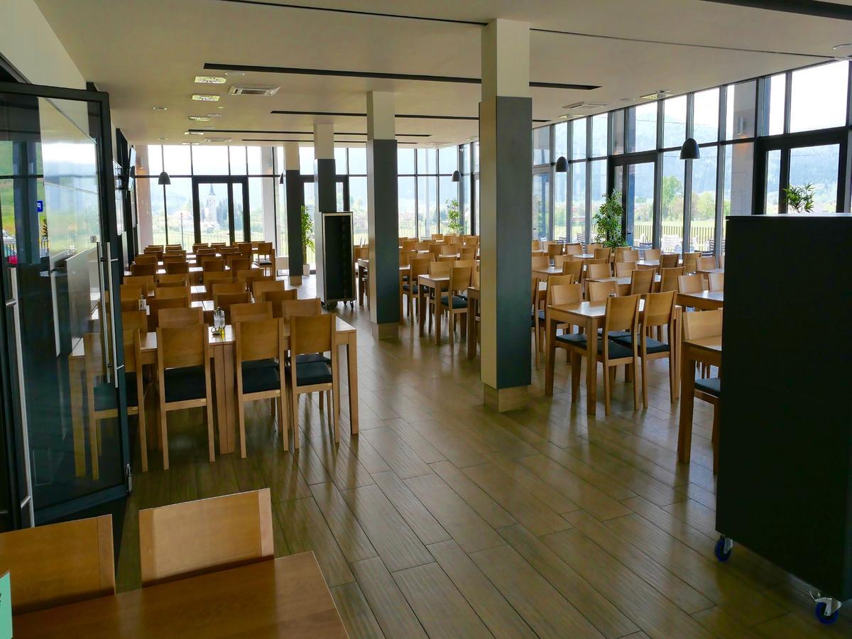 Hotel Lika Jug Brinje Buitenkant foto